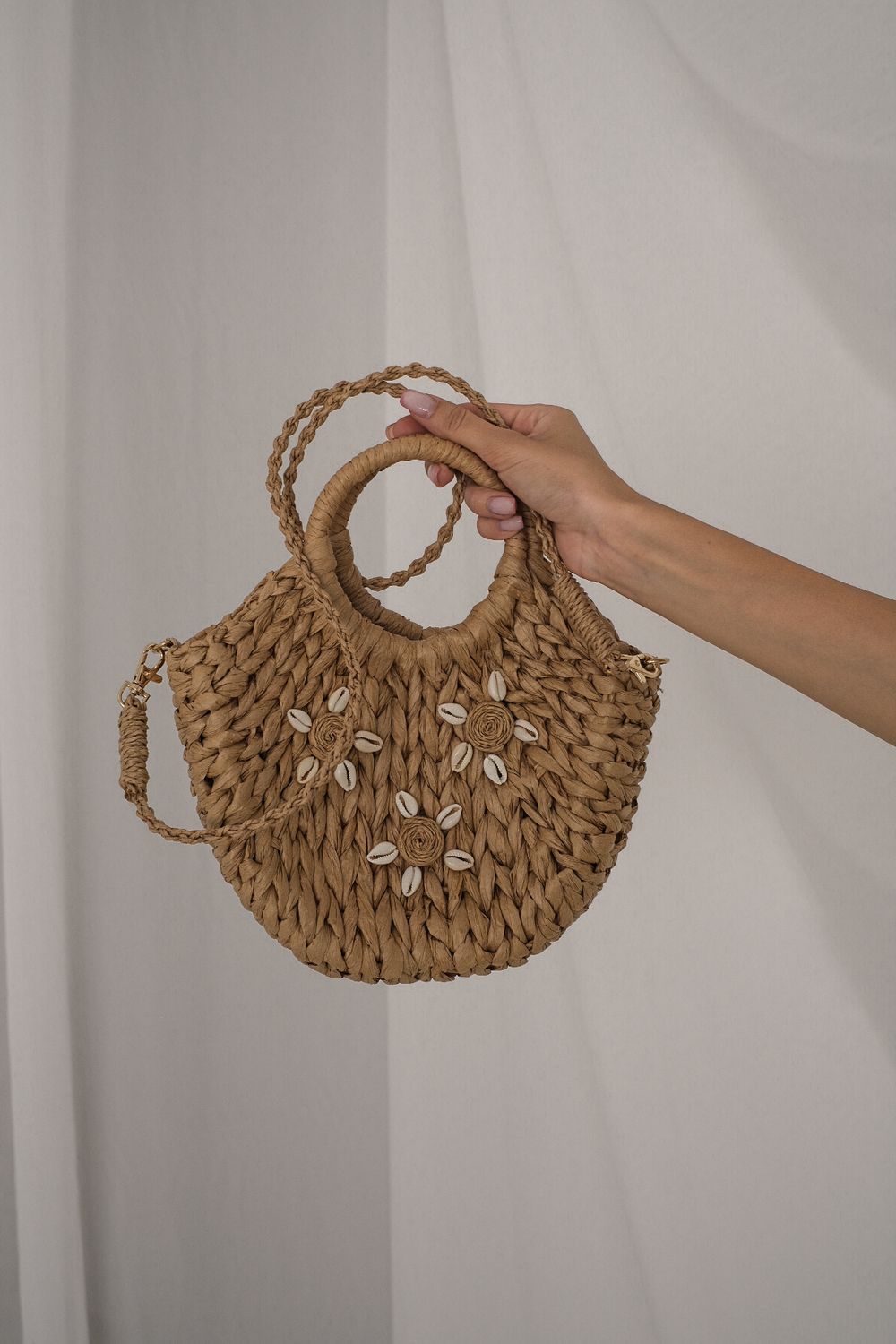 Handbag with drawstring decorated with shells, Beige, One size