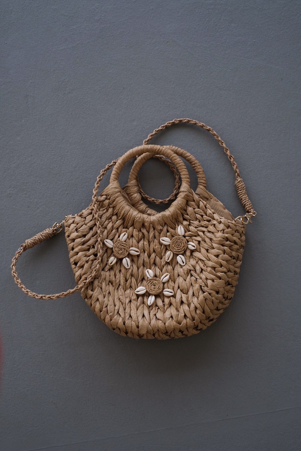 Handbag with drawstring decorated with shells, Beige, One size